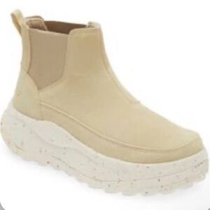 HOLO Eco Oasis Chelsea suede taupe ankle boots size 7